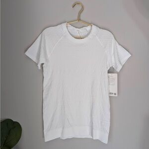 NWT Lululemon Women’s White Textured T-Shirt